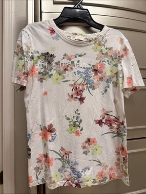 Ted Baker London White Floral Crewneck Short Sleeve Tee